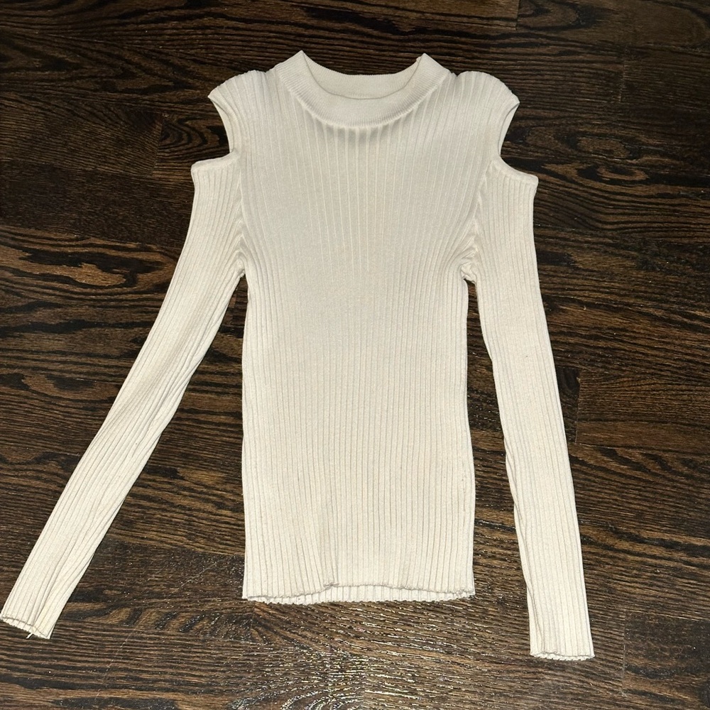 Elegant Cream Ribbed Women's cold shoulder Top - Picture 2 of 7